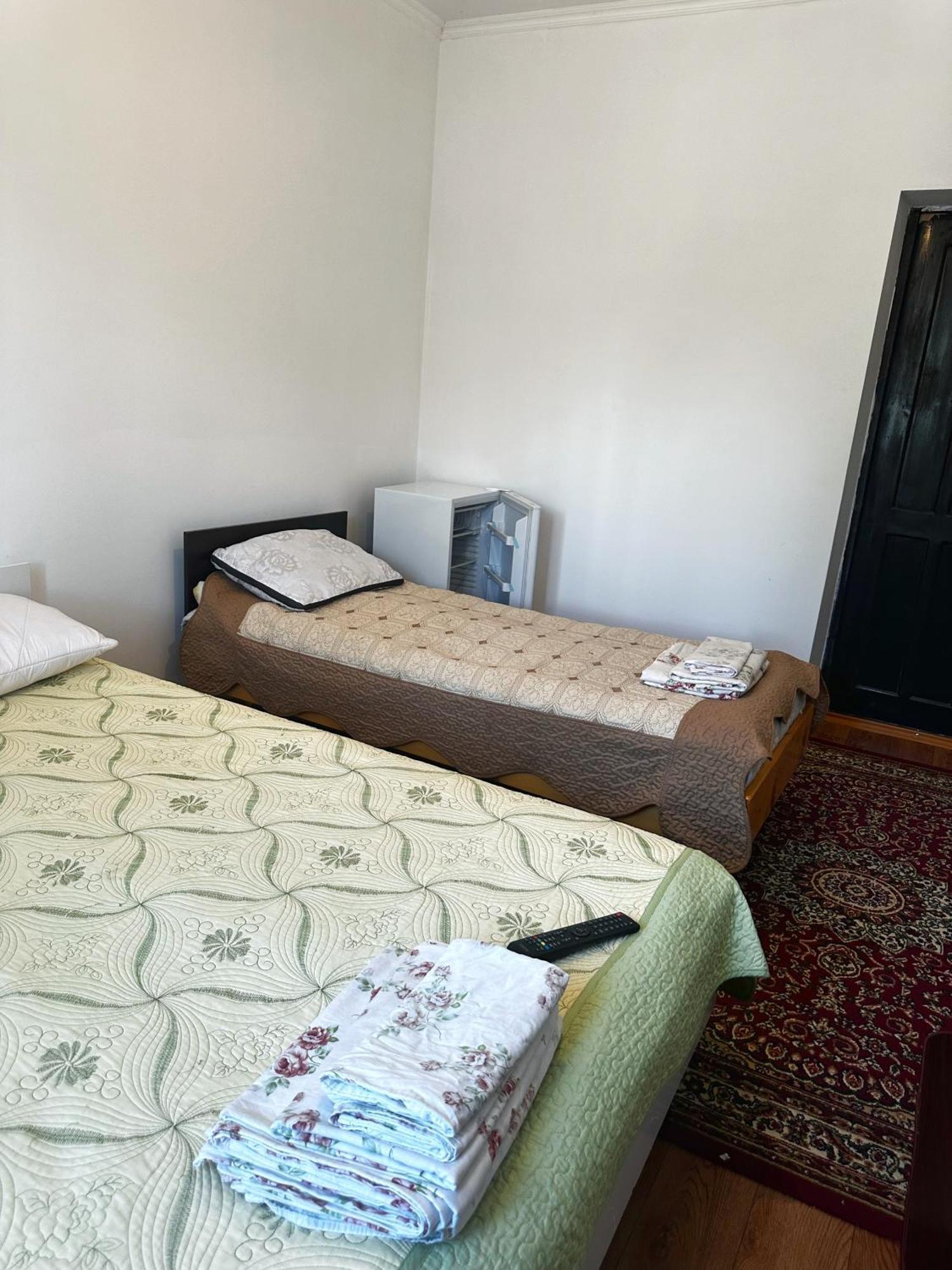 Guest House Arbat Cholpon-Ata Exterior photo