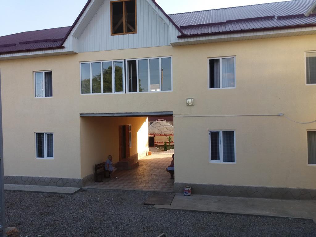 Guest House Arbat Cholpon-Ata Exterior photo