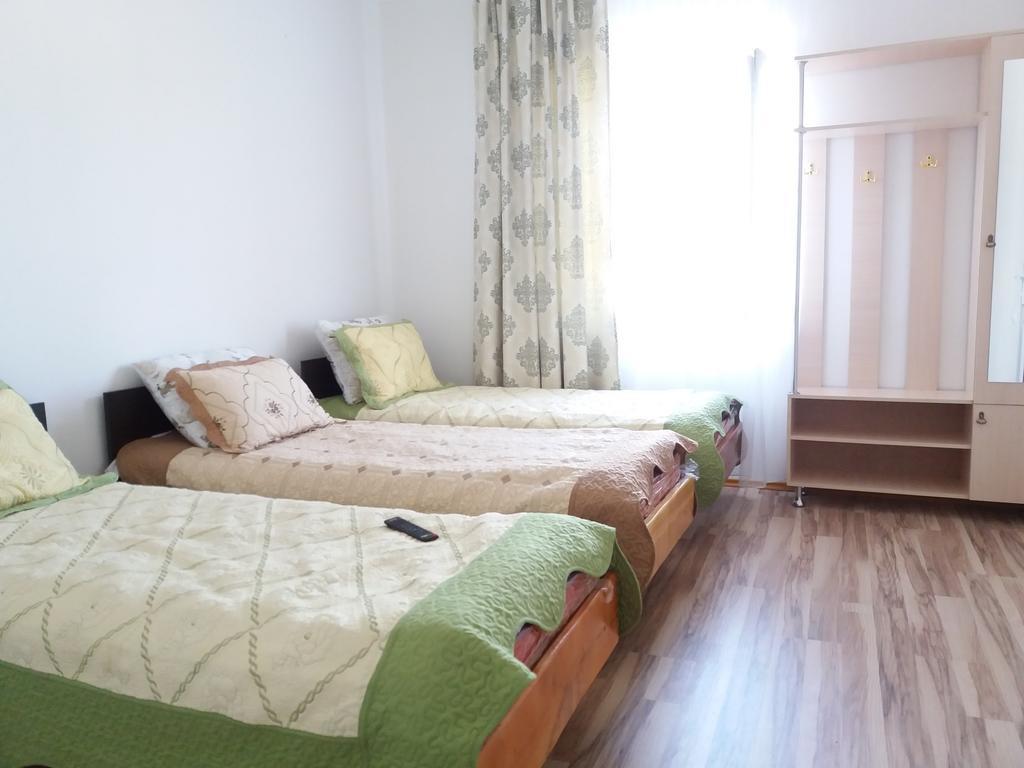 Guest House Arbat Cholpon-Ata Exterior photo