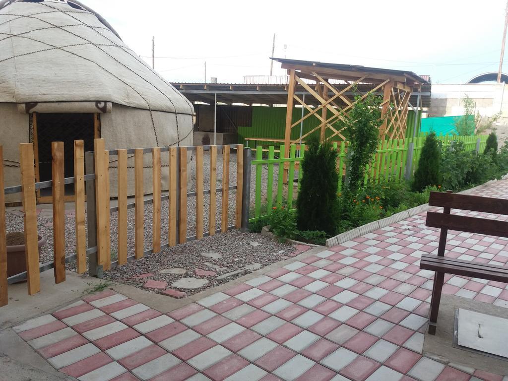 Guest House Arbat Cholpon-Ata Exterior photo