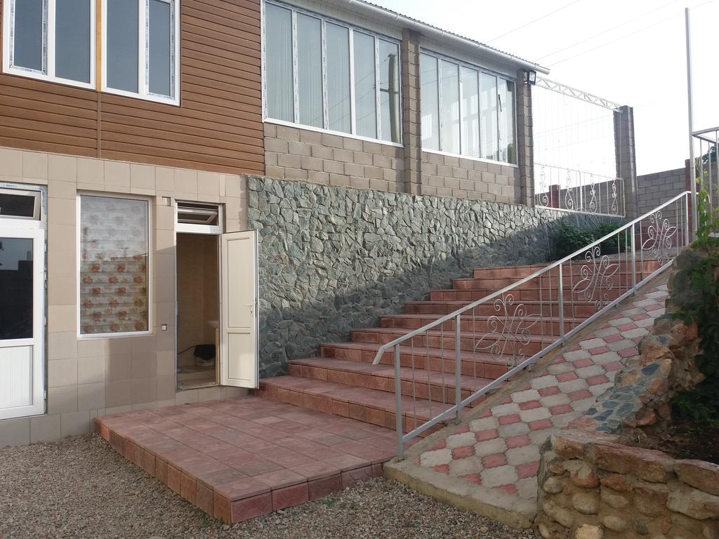Guest House Arbat Cholpon-Ata Exterior photo
