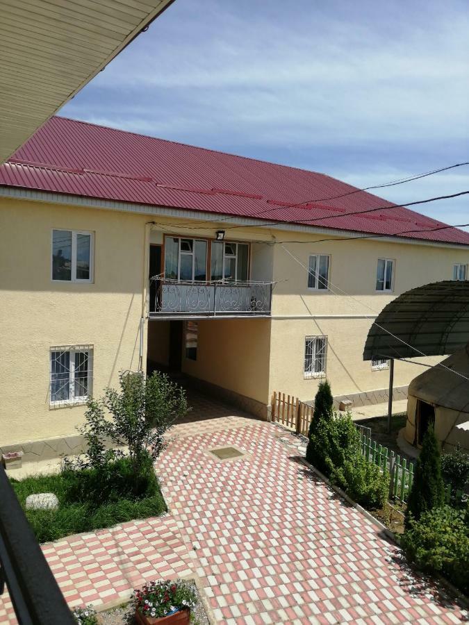 Guest House Arbat Cholpon-Ata Exterior photo